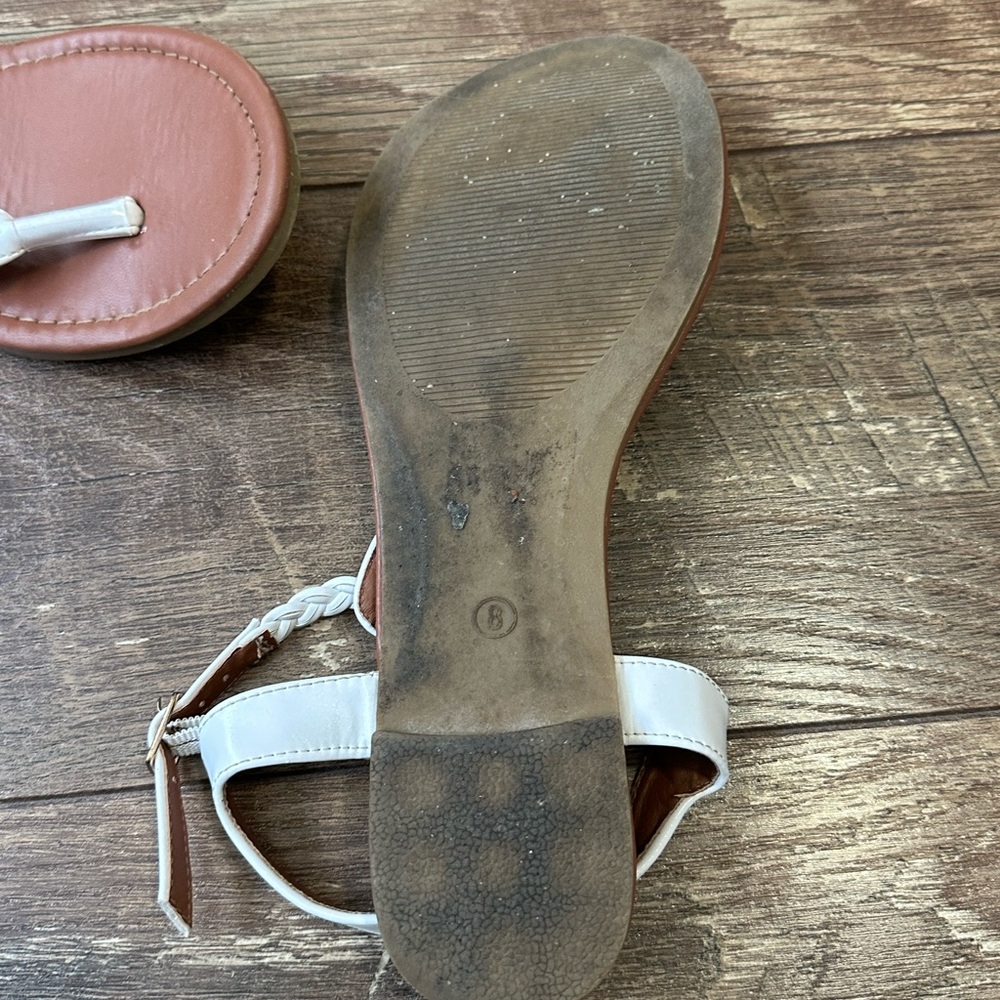 GUC sandals. Size 8 - Picture 3 of 3